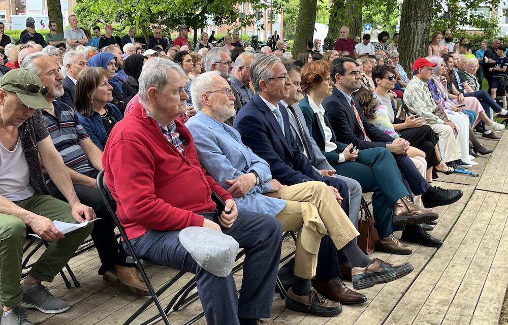 Eerbetoon gastarbeiders 1