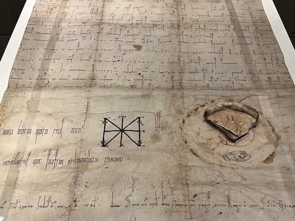 Oorkonde met schenking van keizer Hendrik IV aan de Utrechtse Pieterskerk 1076na een brandjpg