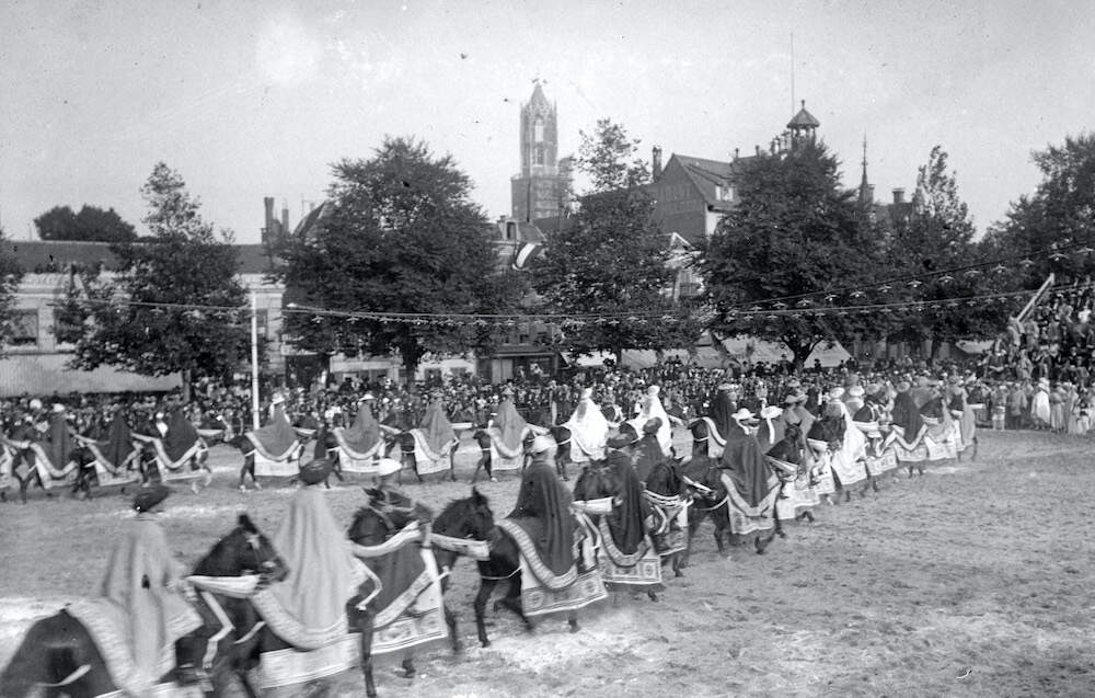 X74986 602187 Feest van Kleur en Klank 1913 100 jaar onafhankelijkheid 4 april 1913