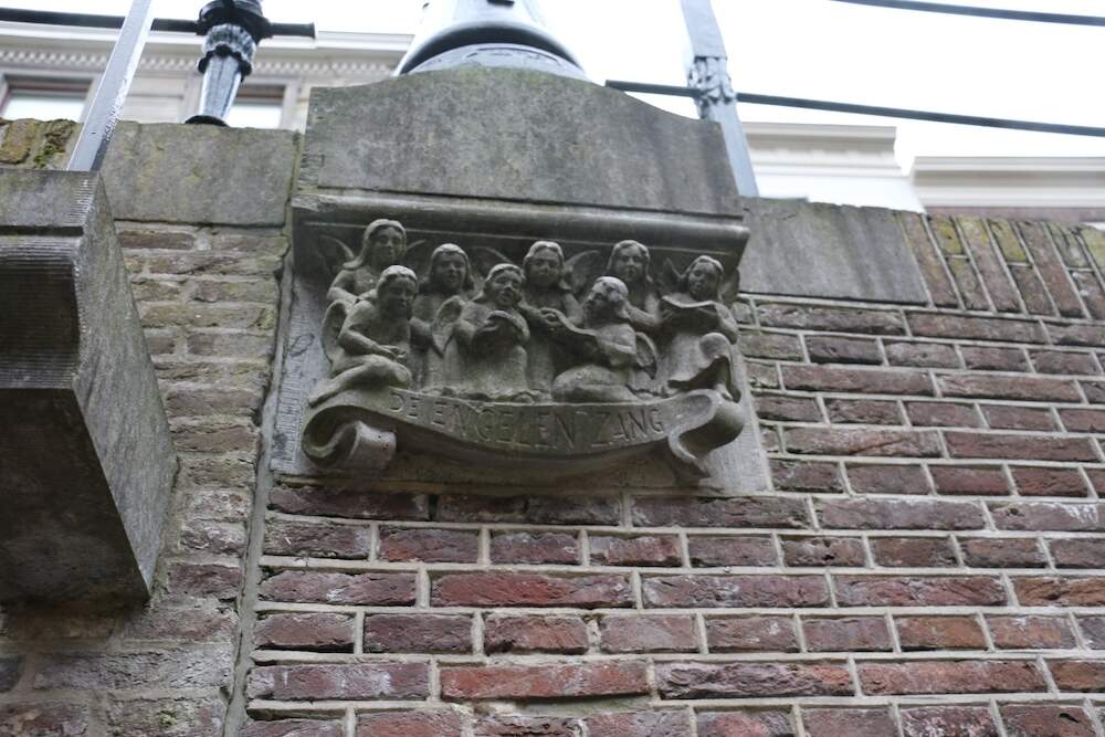 Lantaarnconsole De Engelenzang Nieuwegracht