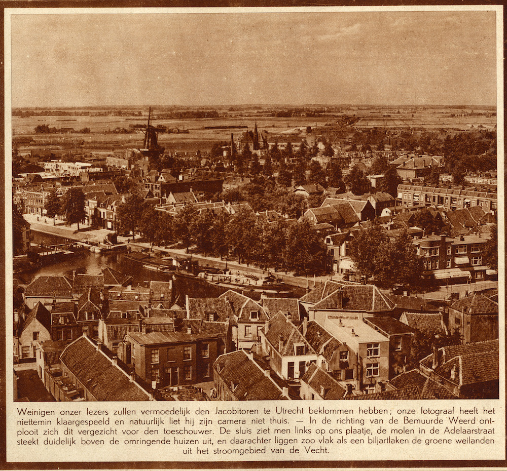 Overzicht vanaf de toren van de Jacobikerk In het midden de Bemuurde Weerd OZ en op de achtergrond de Vogelenbuurt 1931 HUA