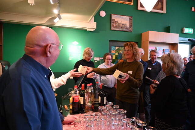 Kadootje voor de vrijwilligers van het Museum