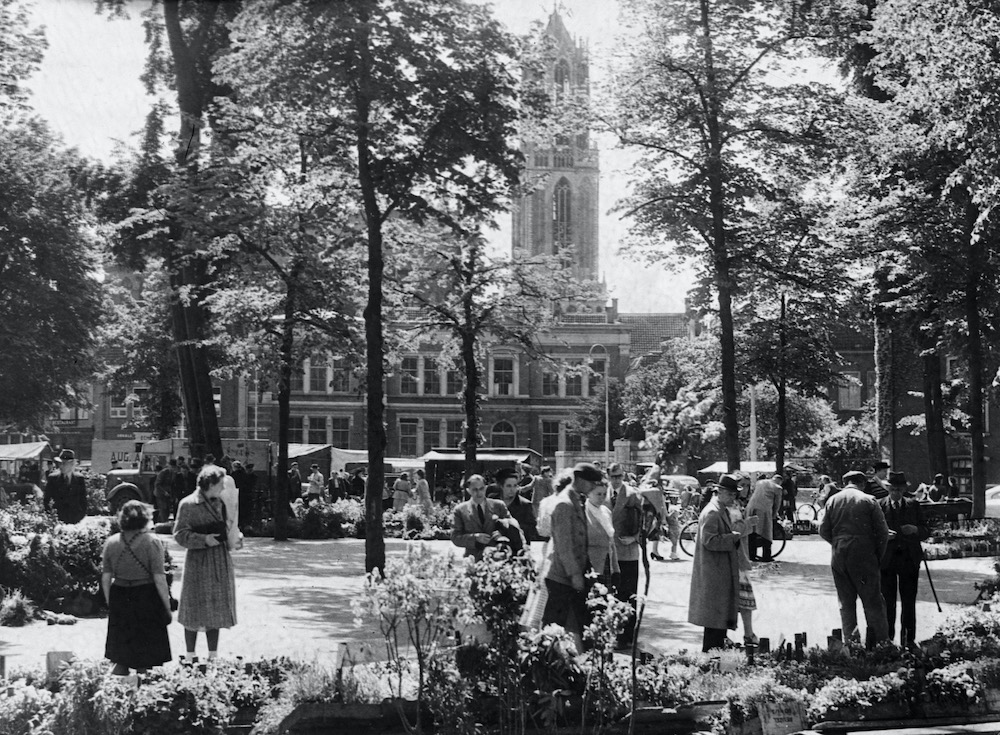 Bloemenmarkt Janskerkhof 1955 Van der Werf HUA