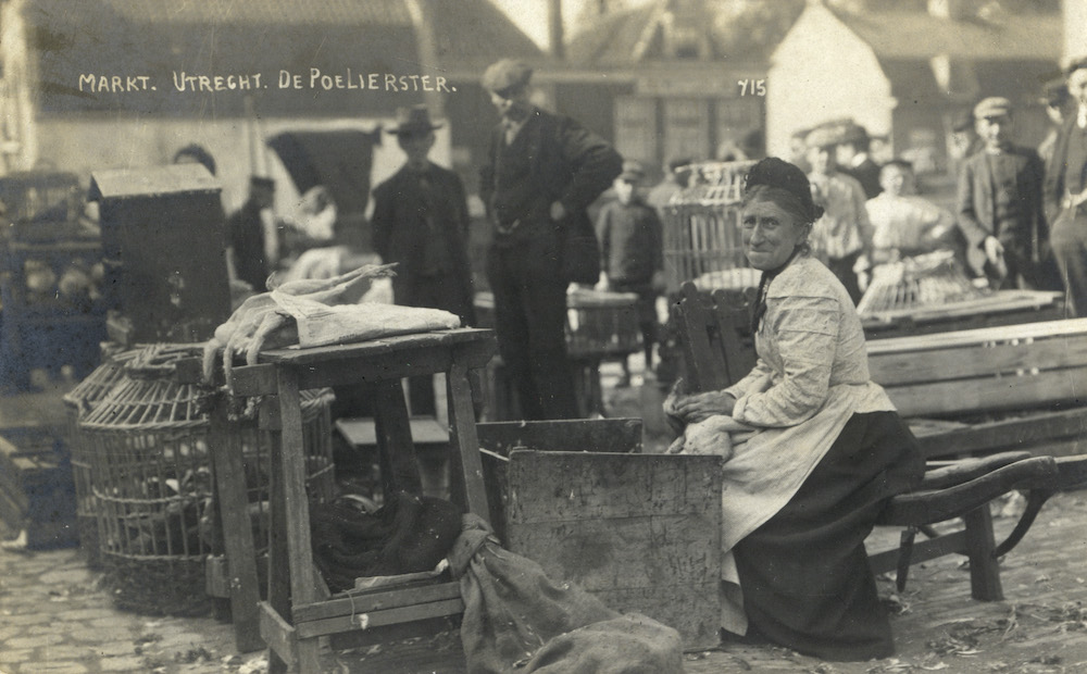Vrouw Bos de poelierster Neude 1910
