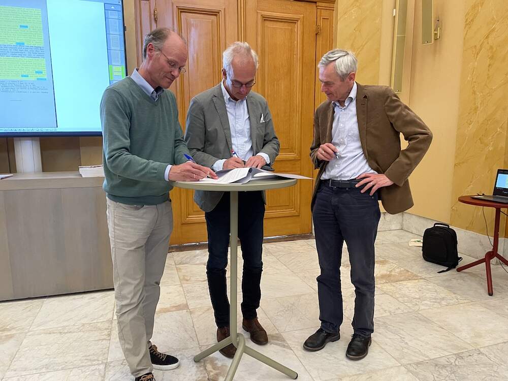 Presentatie jubileumnummer 4