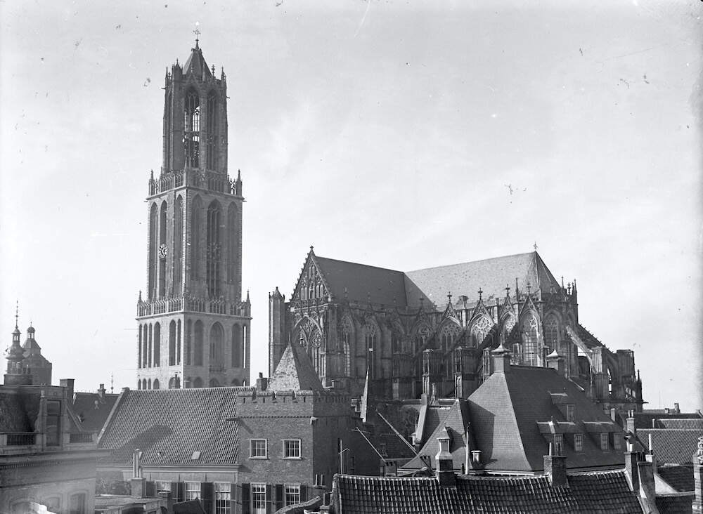 X80428 T2223 Domtoren en Domkerk FF van der Werf 1940 HUA