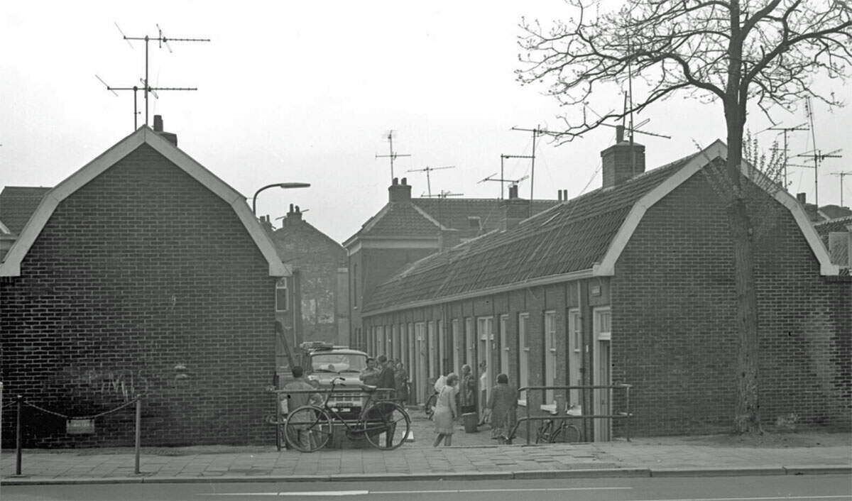 Rijnsteeg in 1968 gesloopt in 1980 HUA 811270