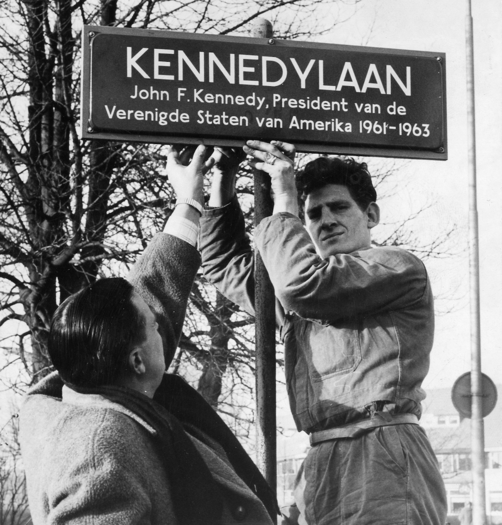 Verandering van naam Papendorplaan te Utrecht in Kennedylaan ter herinnering aan de vermoorde Amerikaanse president John F Kennedy