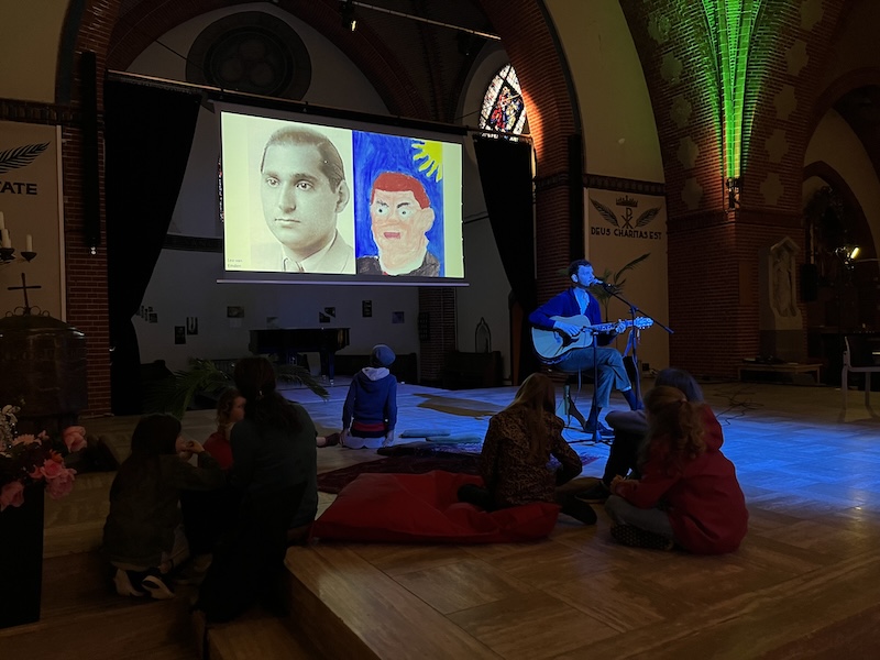 Gitaarspel bij de opening