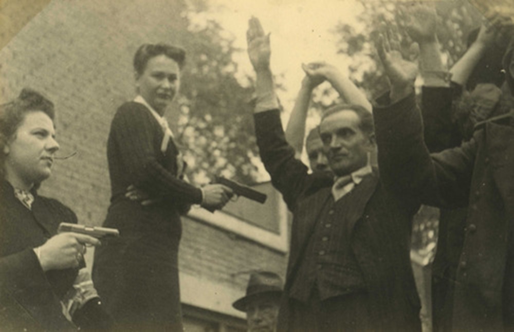 1945 na 7 mei Bonnet Utrecht voor en na de bevrijding. arresteren NSBers