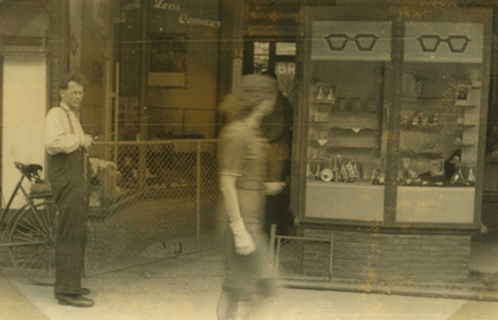 1945 na 7 mei De barricaden verdwijnen. mei 1945