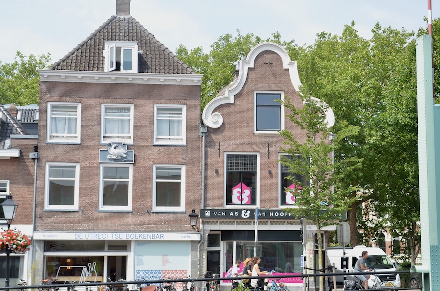 8 De Westerkade met de Utrechtse Boekenbar